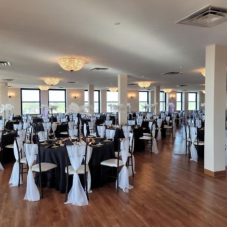 Ariel Broadway Hotel Lorain Экстерьер фото