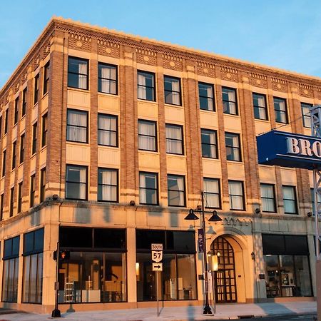 Ariel Broadway Hotel Lorain Экстерьер фото