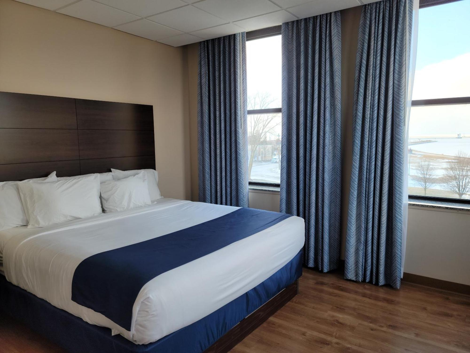 Ariel Broadway Hotel Lorain Экстерьер фото